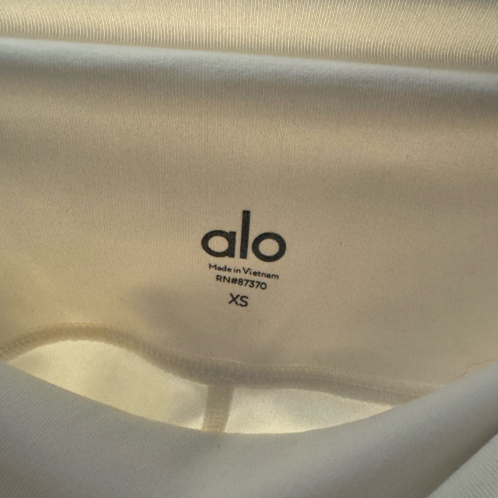 ALO Yoga Ivory Long Sleeve